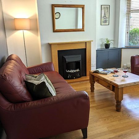 Вилла Heart Of Belfast With Private Garden Экстерьер фото
