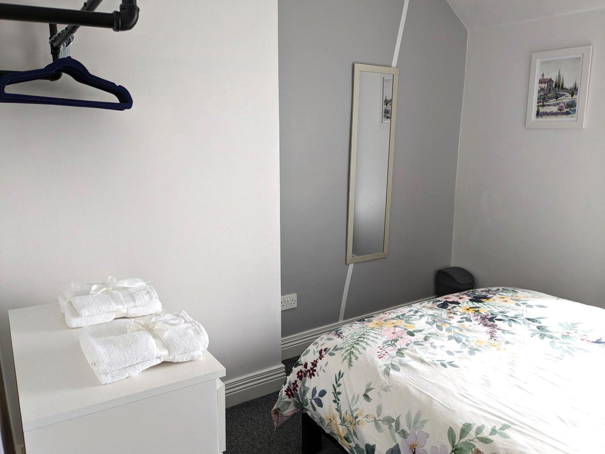 Вилла Heart Of Belfast With Private Garden Экстерьер фото