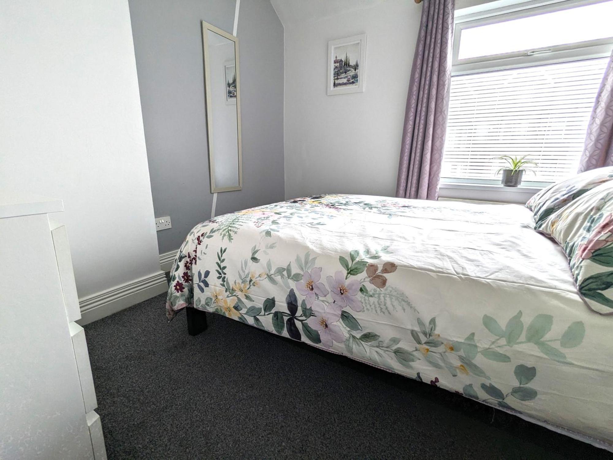 Вилла Heart Of Belfast With Private Garden Экстерьер фото