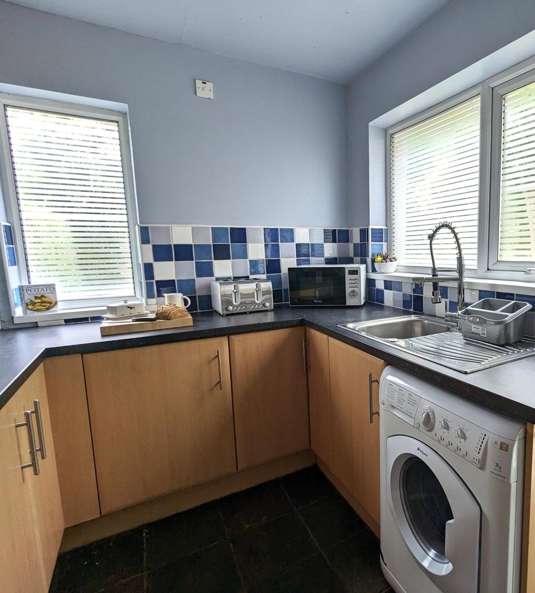 Вилла Heart Of Belfast With Private Garden Экстерьер фото