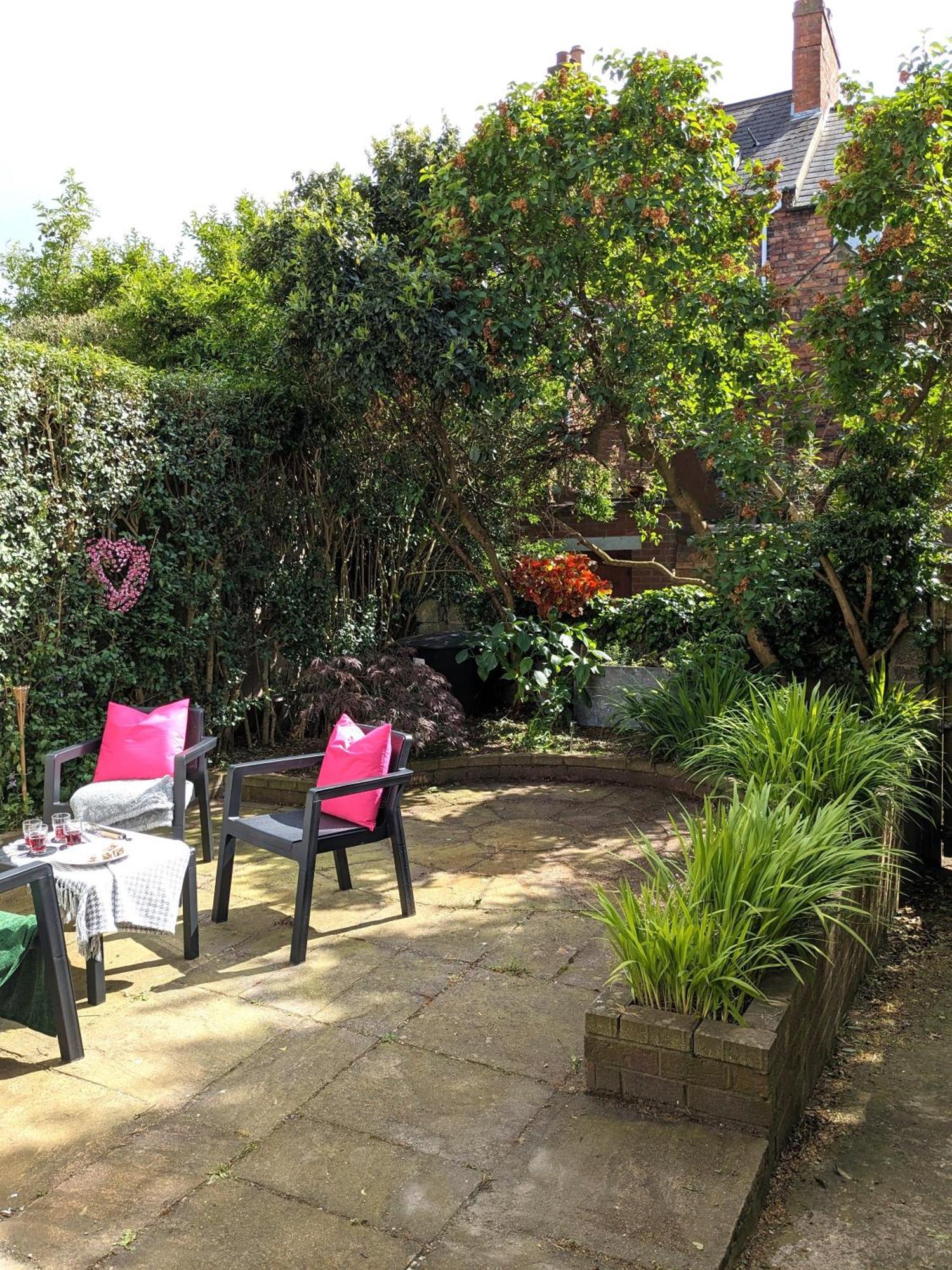 Вилла Heart Of Belfast With Private Garden Экстерьер фото